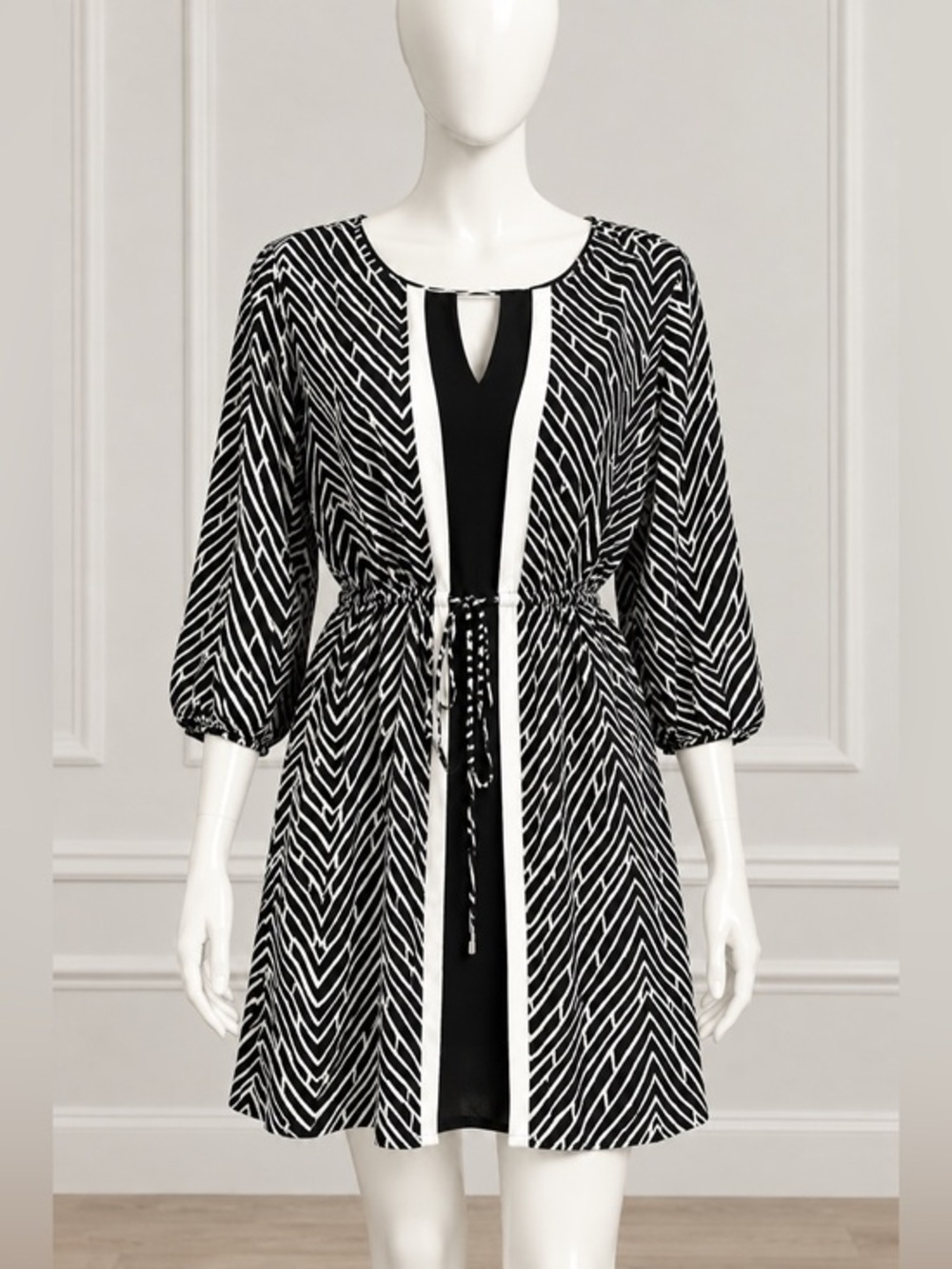 ANTHROPOLOGIE Andree black & White tribal print Shift dress SMALL